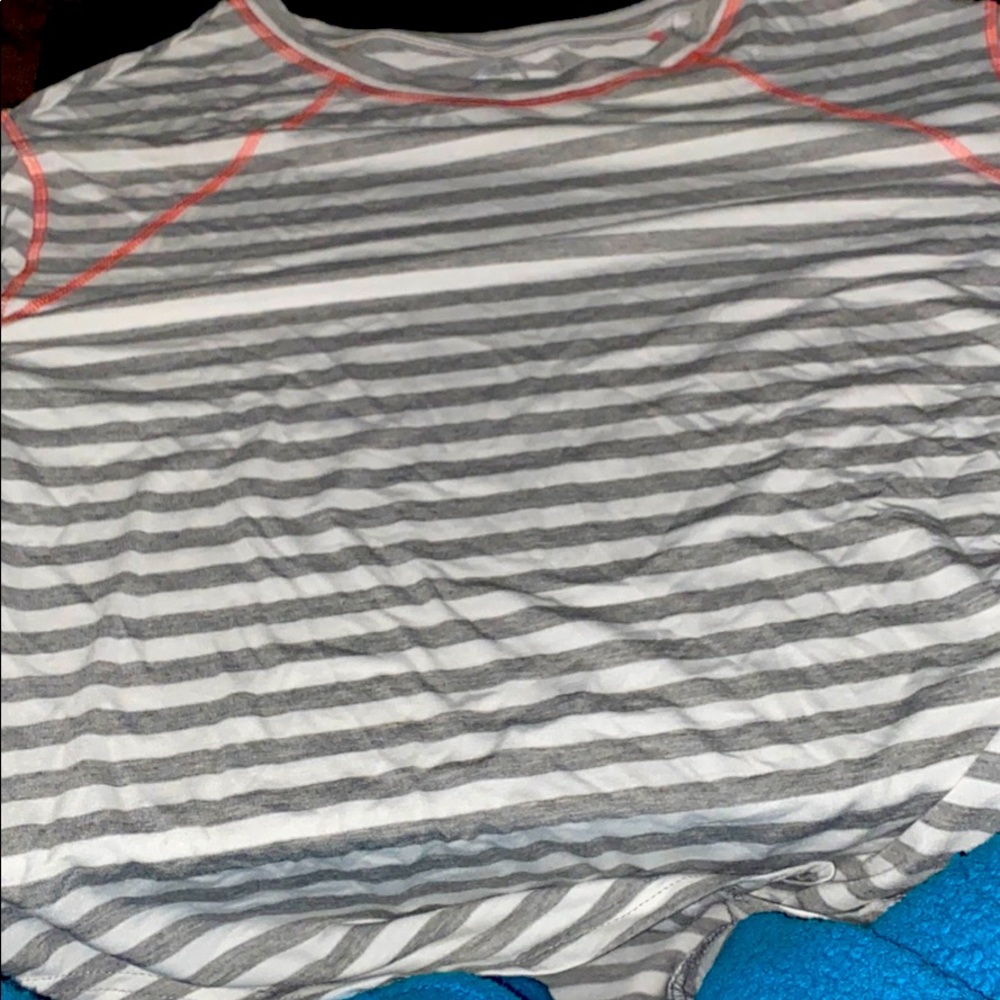 Half long sleeve shirt grey white and pink